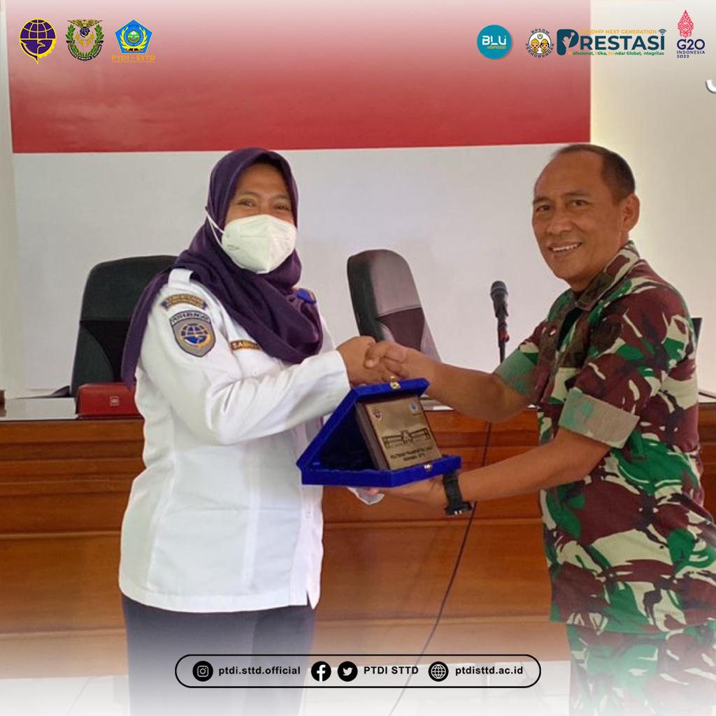 PTDI STTD melakukan kegiatan Study Banding di Akademi Militer dan Akademi Kepolisian.